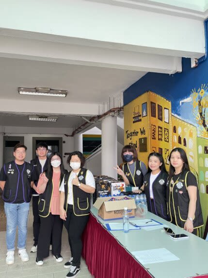 Leo Clubs Collaborate with MAB for White Cane Day