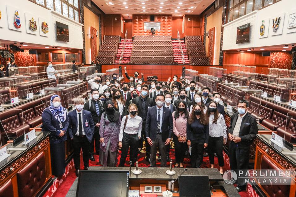 BAC Students Visit Parliament
