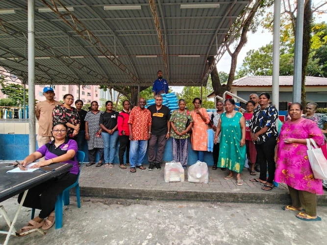 UPLIFT Supports Families in Kg. Muhibbah with Food Aid